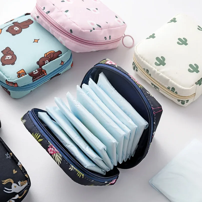 Bolsa de Almacenamiento para Toallas Sanitarias y Tampones, Portátil, Impermeable, con Diseño de Dibujos Animados