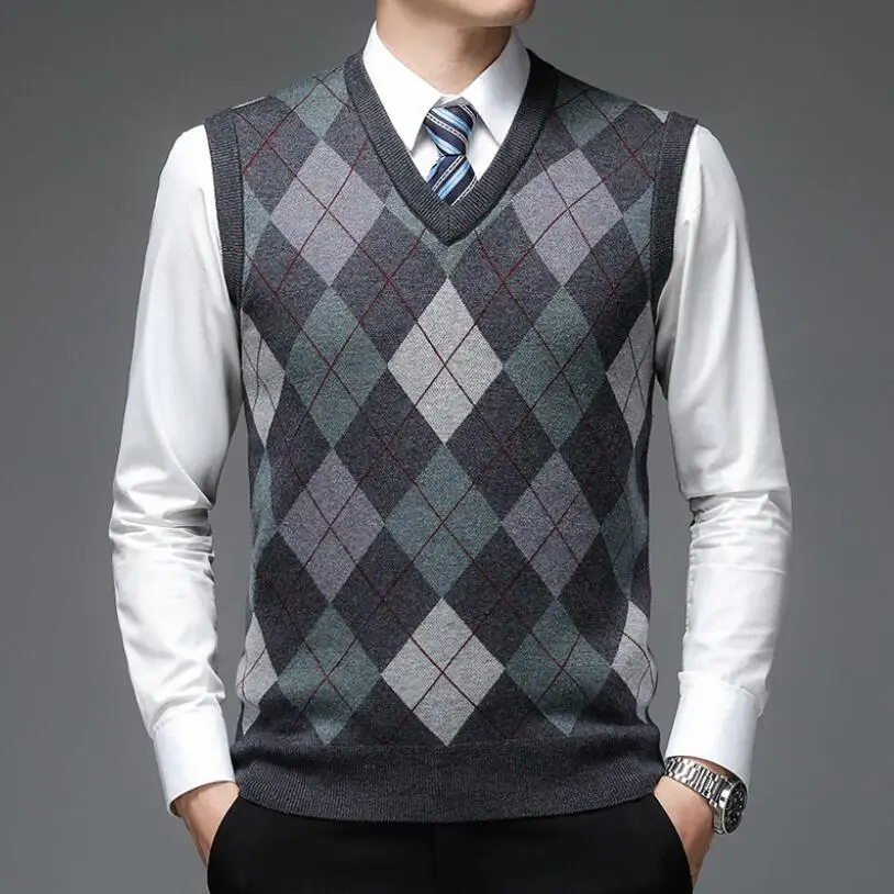 

2023 New Brand Fashion Argyle Pullover Diamond Sweater V Neck Knit Vest Men Wool Sleeveless Autum Casual Men Clothing