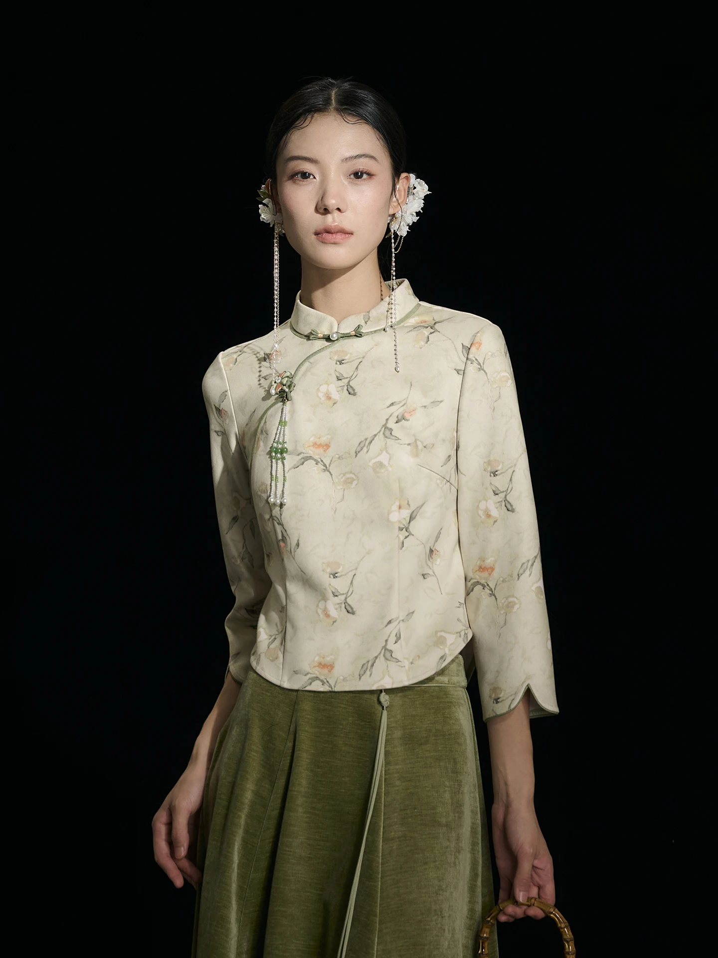 

Ele Chinese Sle Women's irt Premium Feel Spring Autumn Faionable Floral Print Stand Collar Seven Sve Length