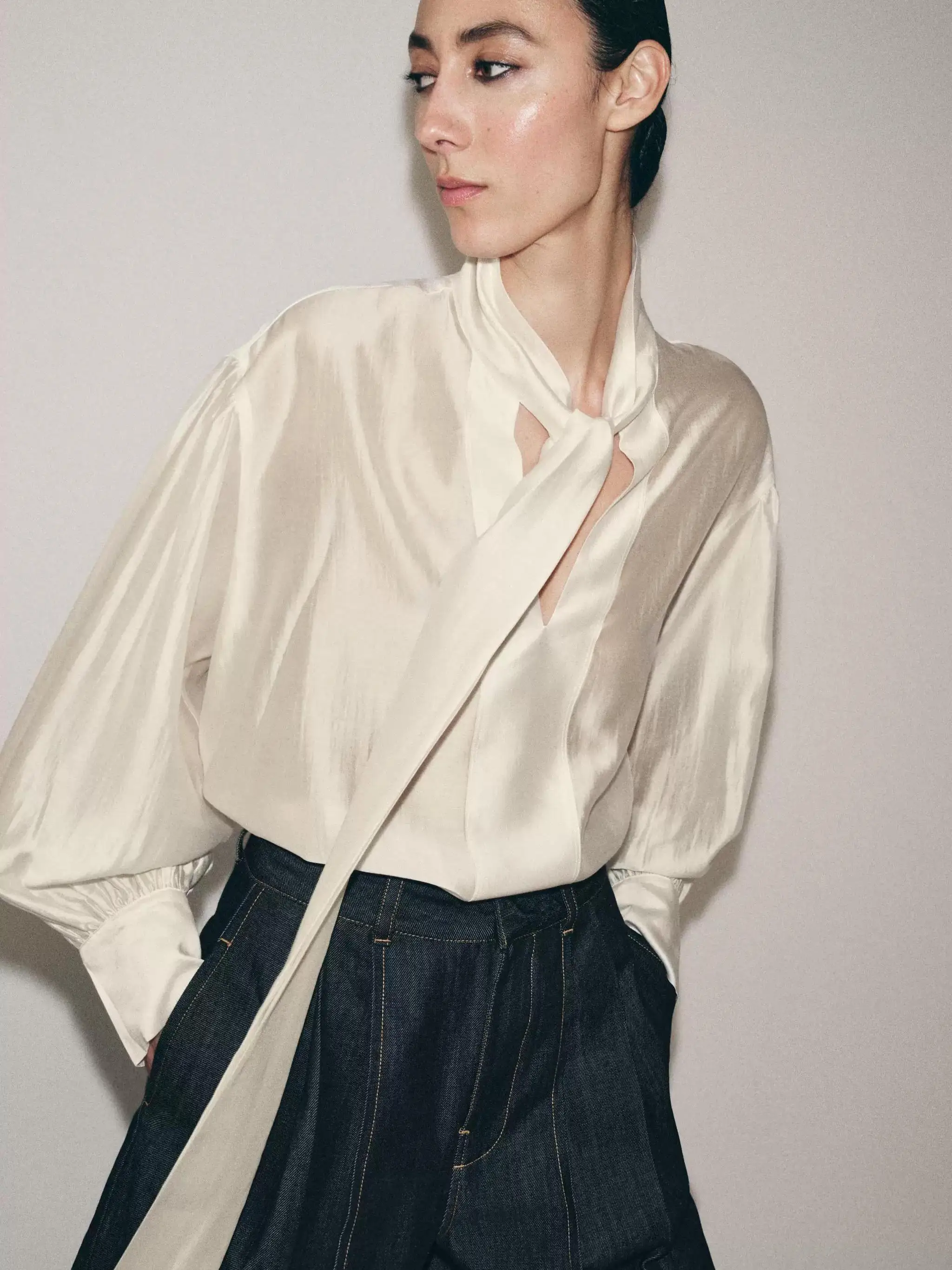 

Spring New Arrival Women's Shirt Satin Bow Tie Design Long Sleeve Regular Length Chinese Style Top for 25-35 Years Old Women
