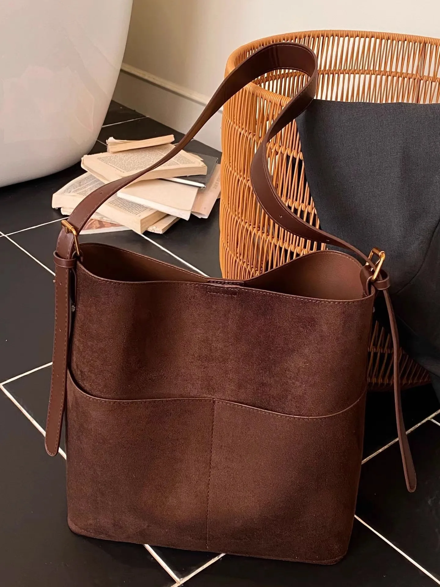 borsa-buet-in-pelle-scamosciata-grande-capaci-da-donna-2025-nuova-borsa-a-tracolla-inclinata-a-spalla-singola-con-sensazione-di-fascia-alta-autunno-inverno