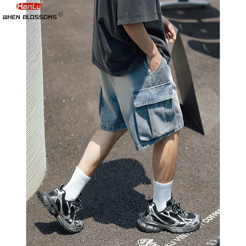 2024 Summer New Men\'s Cargo Jean Shorts Korean Street fashion large pocket Denim Shorts Knee Length Wide Leg Shorts Y2K Clothing