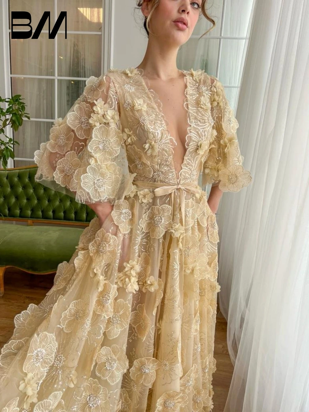 

Delicate Floral Appliqués V Neck Prom Dress Shiny Evening Dresses Cocktail A-line Special Occasions Customized Women Party Gown