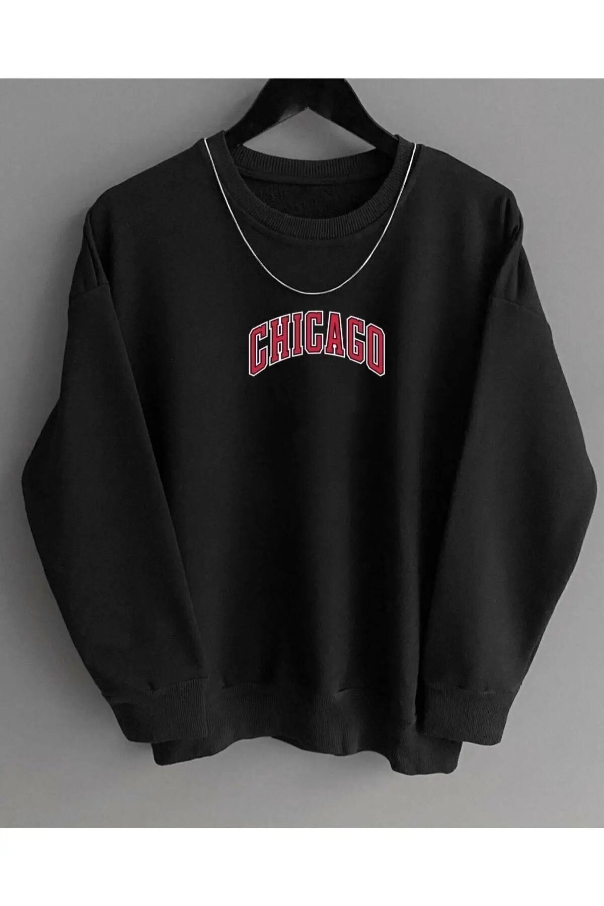 Chicago Print Black Sweatshirt. High quality product. Specially designed women's clothing. Comfortable fabric use.