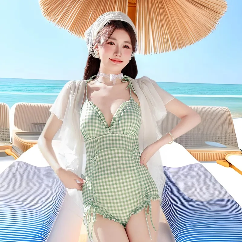 New Swimsuit Women's Bikini Sexy Slimming Conservative Student Sexy One-piece Girl Hot Spring Swimsuit Wholesale
