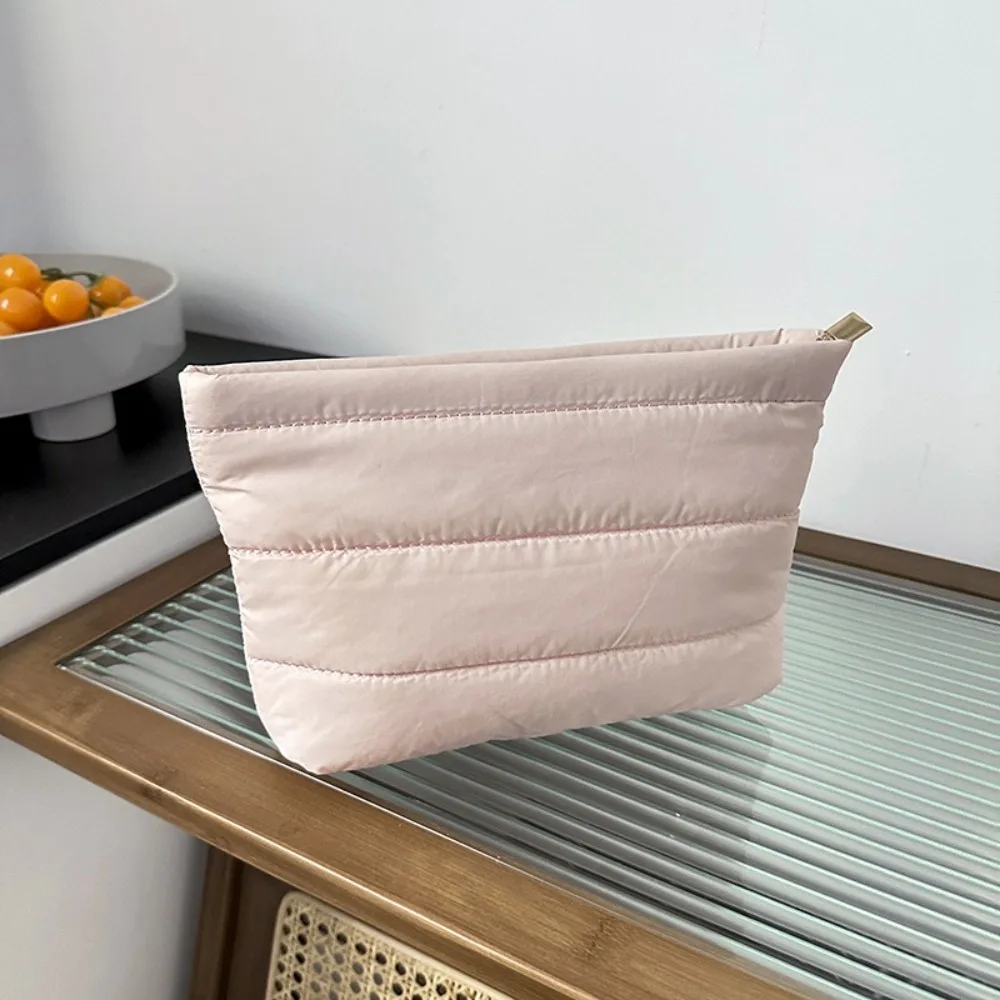Fashion Quilted Makeup Bag Puffy Padded Solid Color Travel Toiletry Bag Large Capacity Zipper Women Cosmetic Organizer Bag