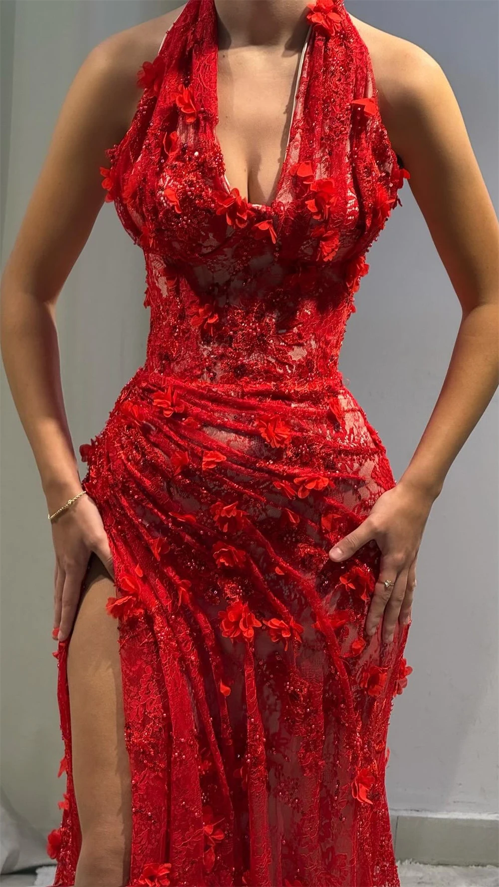 Sansa Personalizzato Rosso Sirena Spacco Laterale Fiore 3D Vestito Da Promenade Sexy Halter Neck Pieghe Abiti De Noche Pavimento-Lunghezza Abito Formale