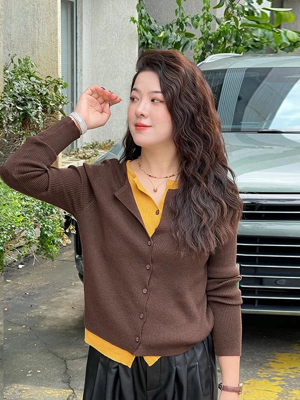 

Large Size Knitted Button Sweater Spring 2026 New Korean Style Simple Splicing Color Block Design Trendy Women's Innerwear
