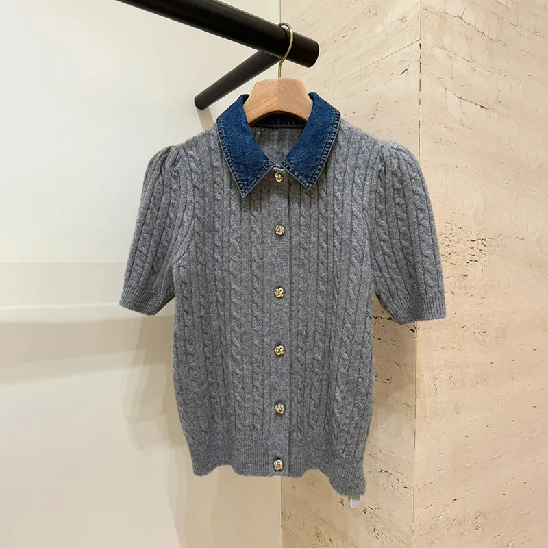 

【Gift Free】2025 Early Autumn French Niche British-Style Soft Cable-Knit Short Sleeve Top with Denim Collar & Floral Buttons