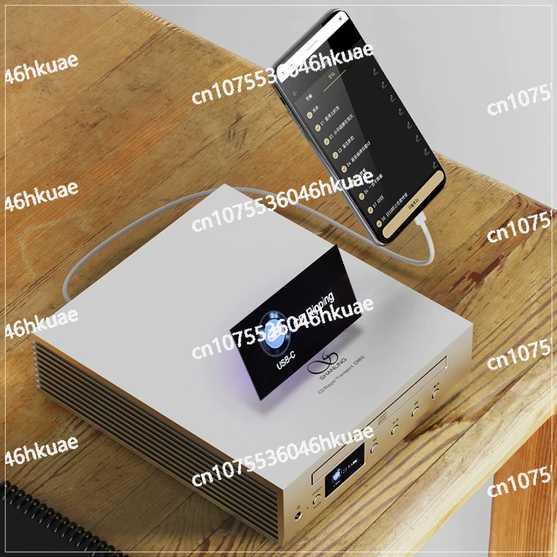 

Настольный проигрыватель CR60: интегрированная конструкция Grab Rail с высокопроизводительным оптоволоконным, коаксиальным и цифровым выходом USB-A.