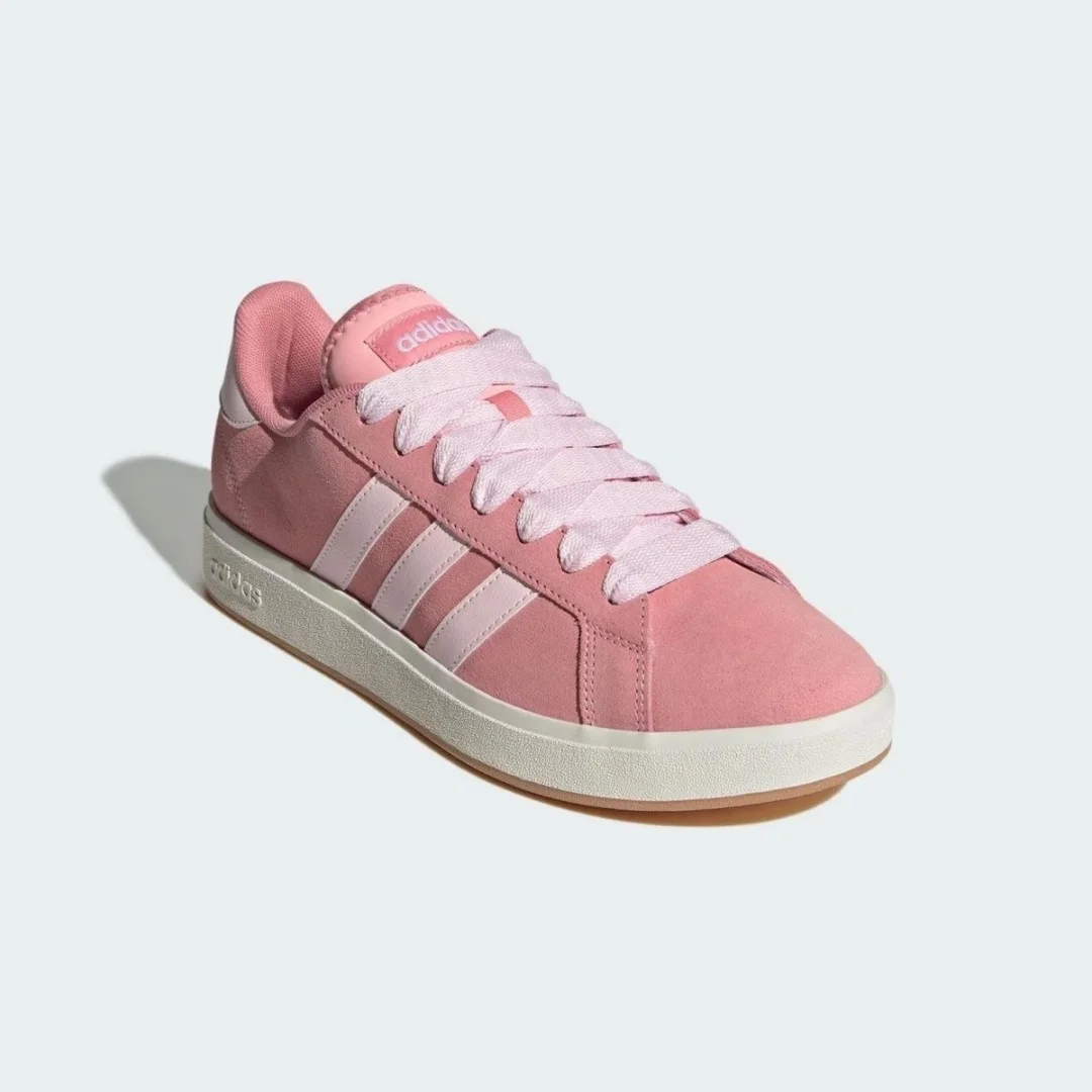 

Adidas Grand Court Series Lightweight Cushioning and Wear-Resistant Outdoor Sports Sneakers for Men and Women, New Suede Texture Tennis-Style Design, Comfortable Commuting Retro-Style Skateboard Shoes, Strong Grip, Clear Pink Classic Court Elements, Versa