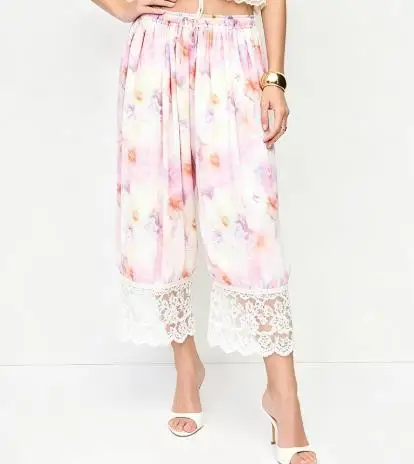 Women Cropped Bloomer Pants Lace Trim Floral Print Drawstring Summer Capris