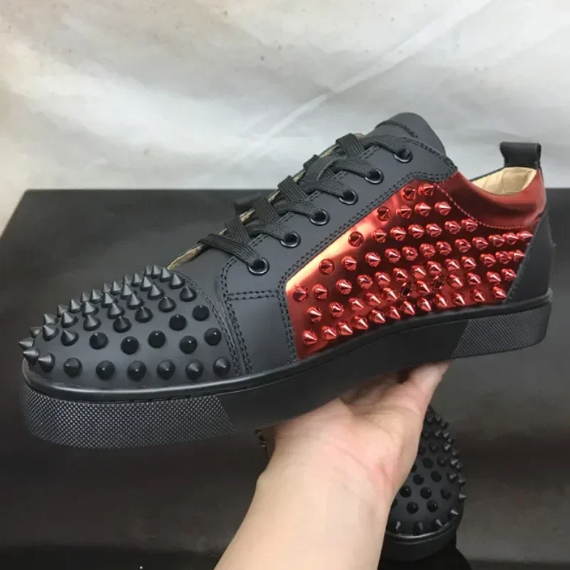 

Designer Luxury Men Shoes Black Red Rivets Leather Shoes Casual Shoes Women Sneakers