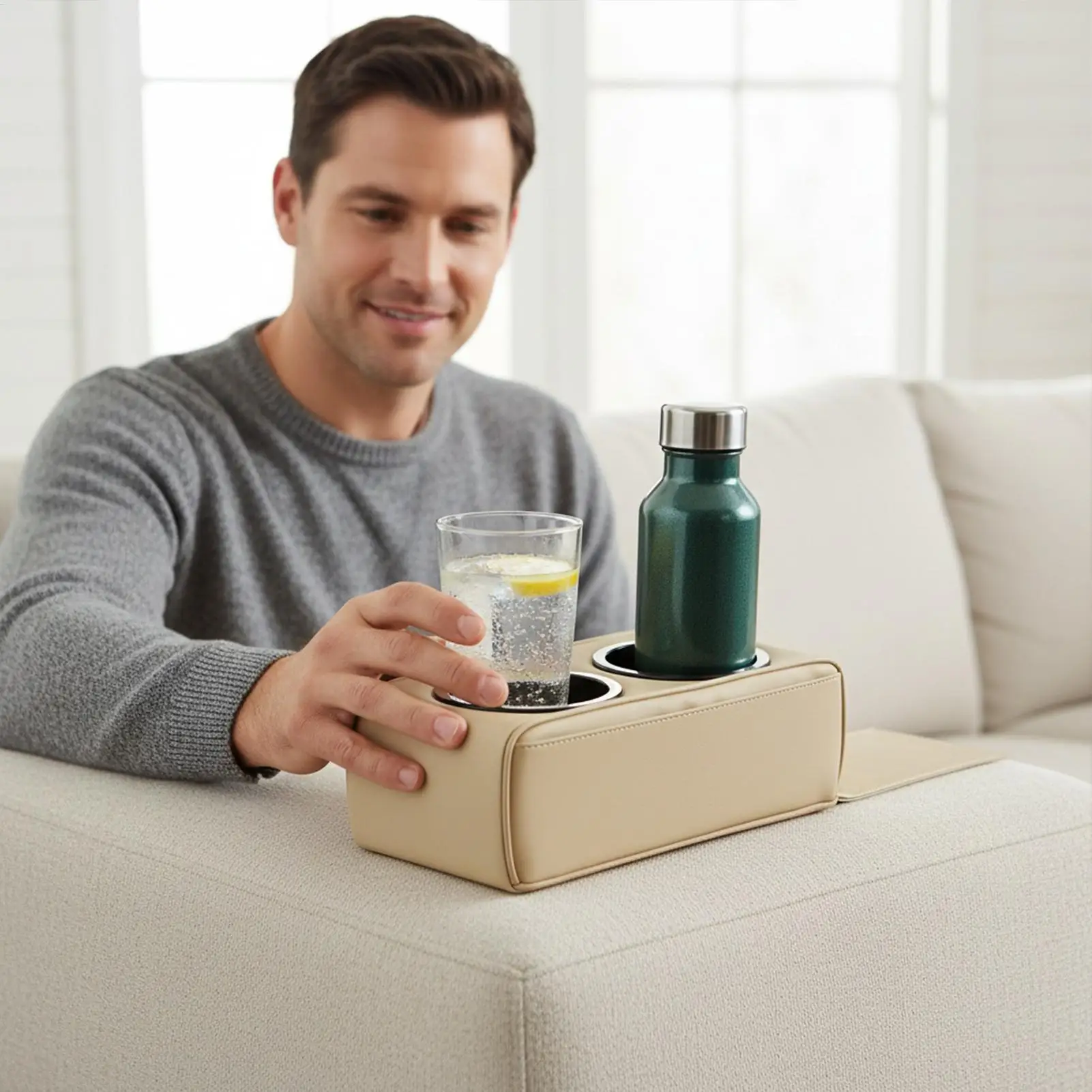 حامل أكواب إضافي لملحقات السيارة الجلدية وحامل مشروبات الأريكة ومنظم المقعد الخلفي للسيارة للهاتف الخليوي والوجبات الخفيفة والمياه عن بعد