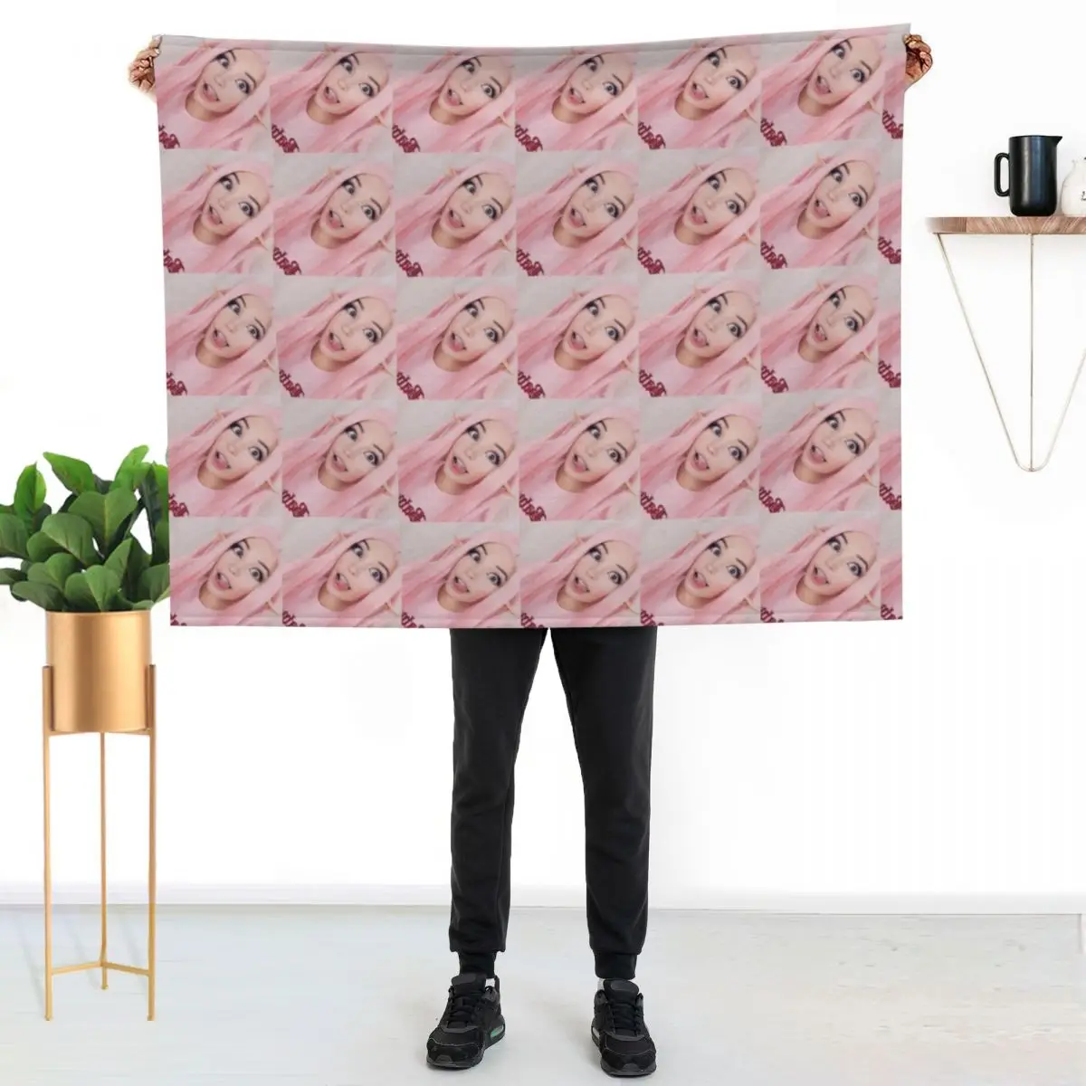 

Cute Belle Delphine Throw Blanket Luxurious Soft Fuzzy Blanket for Sofa Bed