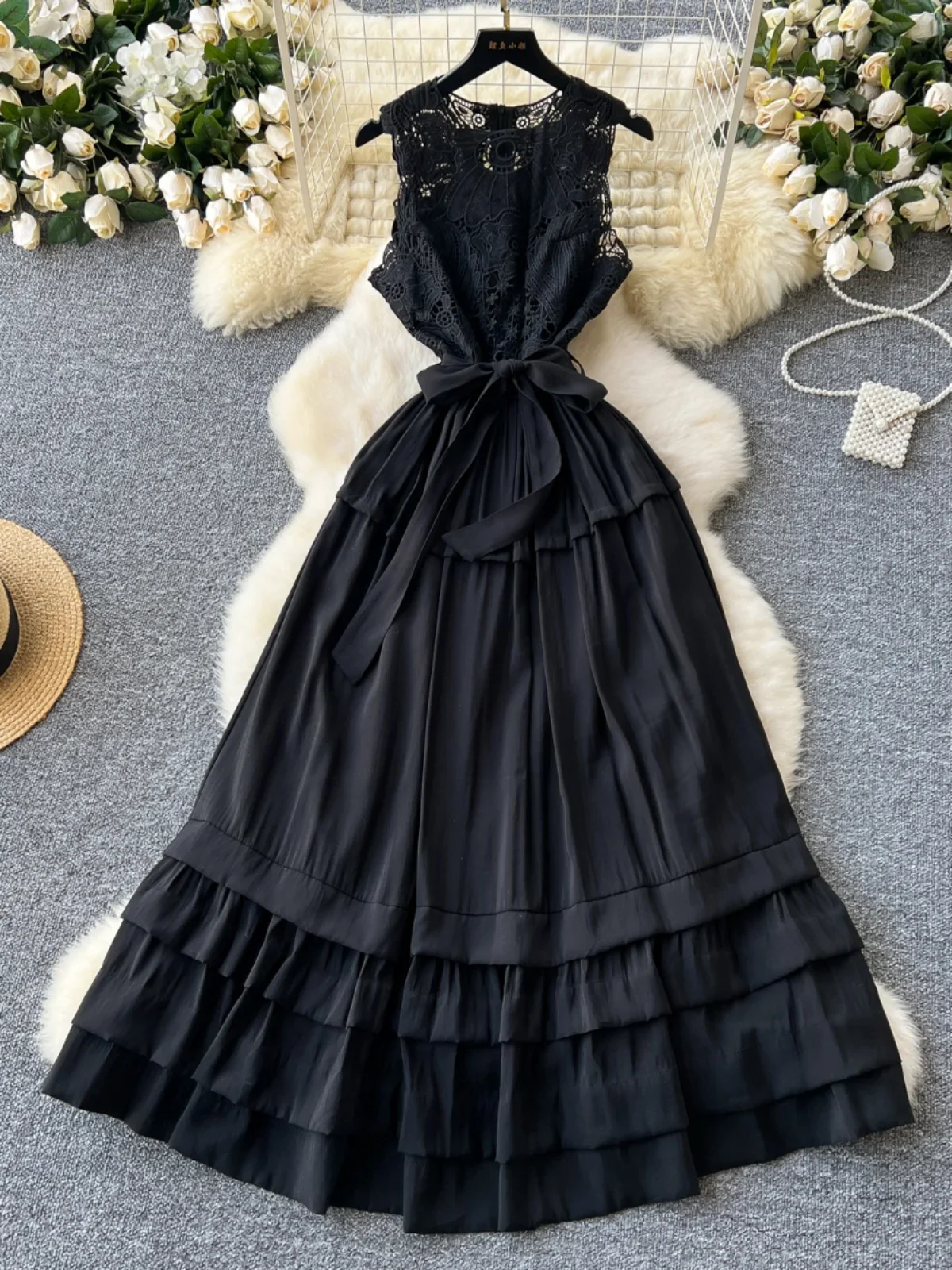 Ofallsis French Style Elegant Dress 2024 Summer Luxury Hollowed Out Hook Flower Lace Splicing Waist Slimming Large Swing Dresses