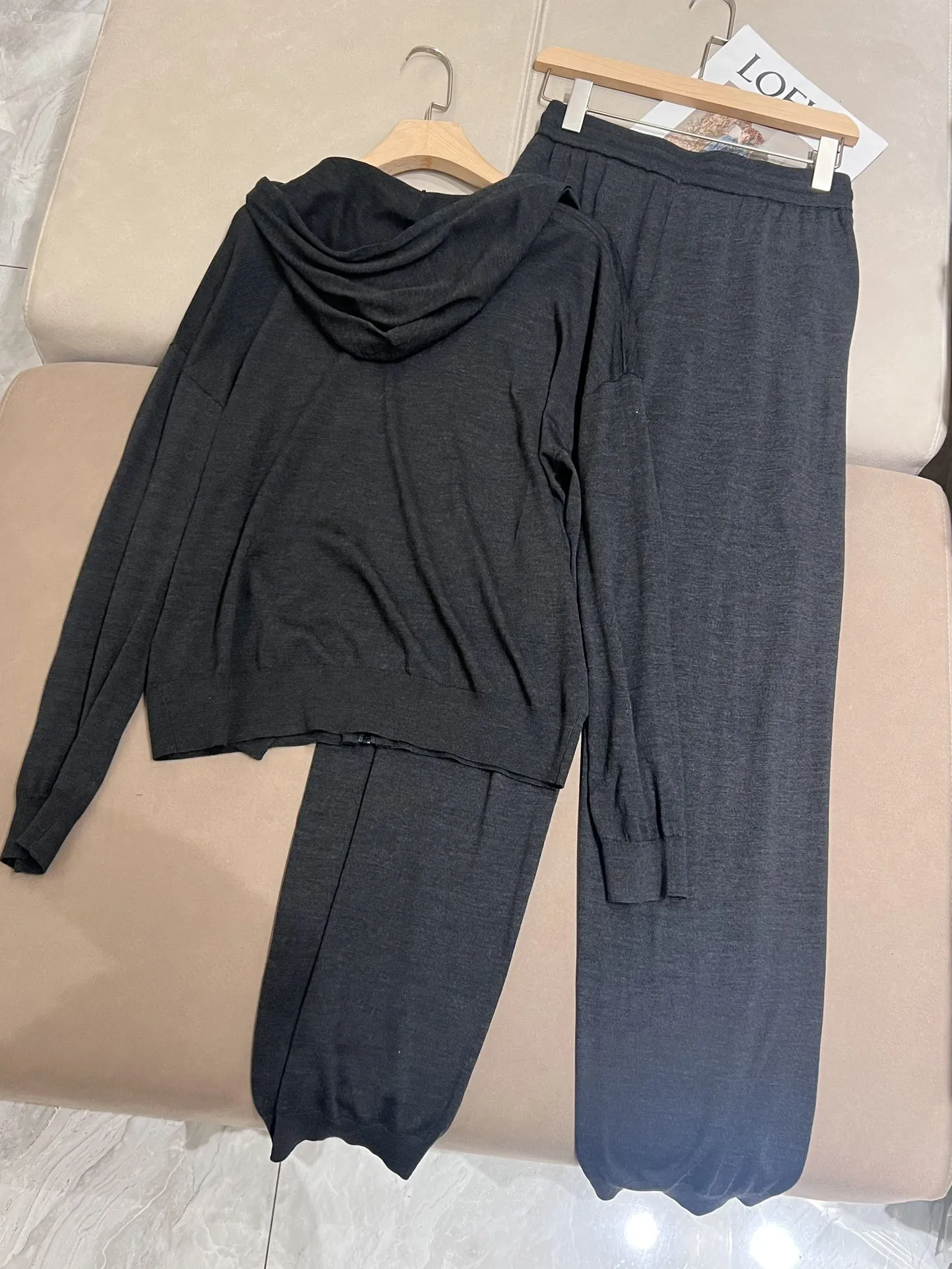 Spring summer wool silk hooded zipped knitted pants suit