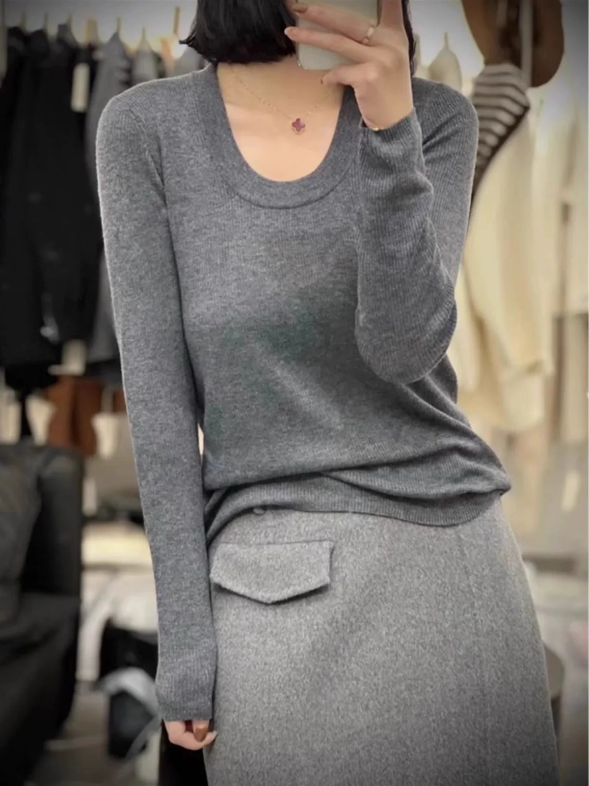 Simple slim U-neck cashmere sweater femininity Spring and autumn elastic crewneck sweater base sweater