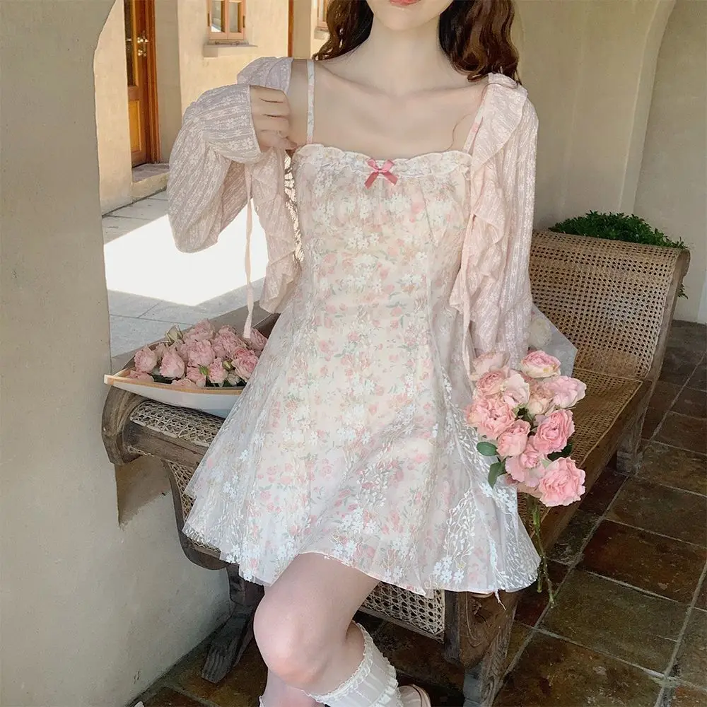 Słodka Koronkowa Sukienka Mini Bez Ramiączek w Kwiaty z Naszywkami, Letni Nowy Zestaw z Rozpinanym Kardiganem