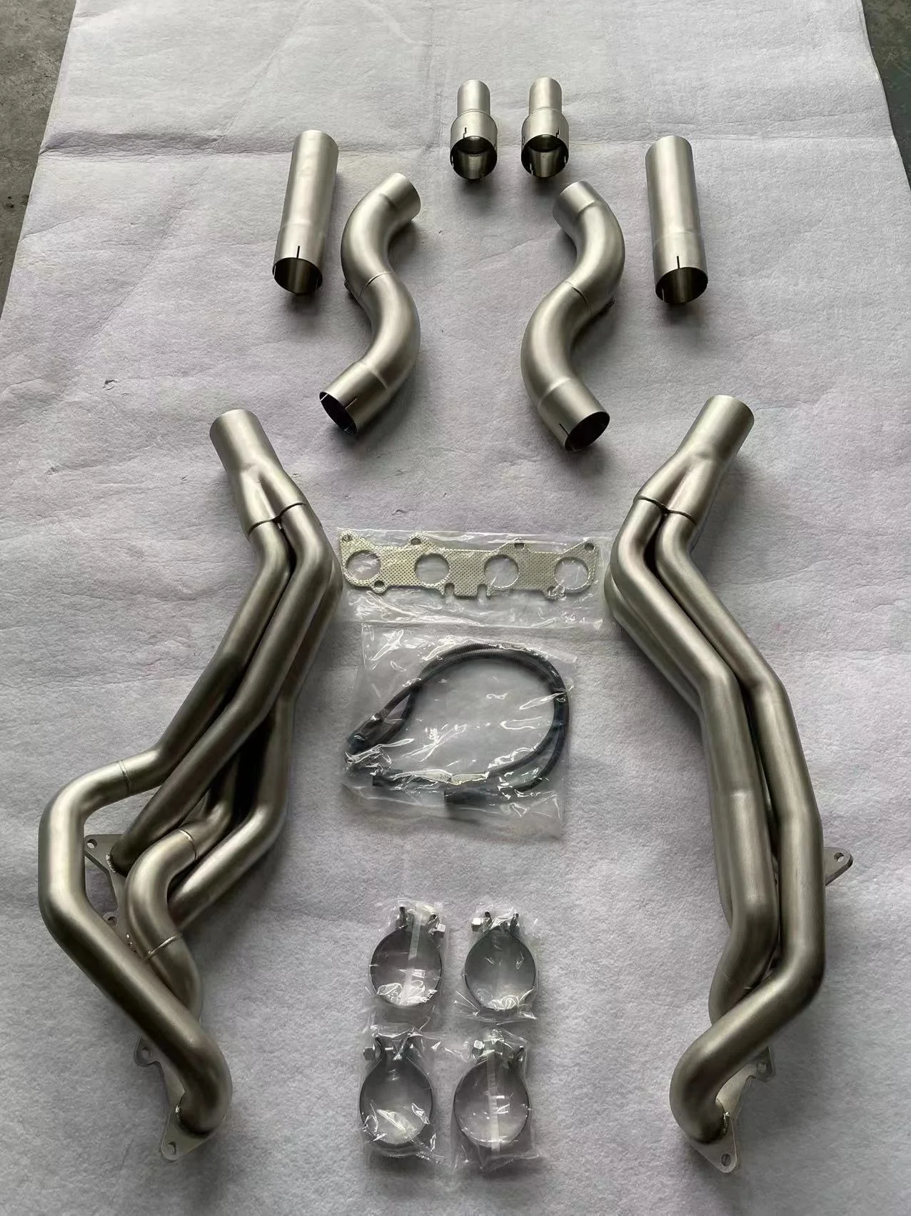 customized exhaust header for Ford Mustang 5.0L exhaust manifold and downpipe