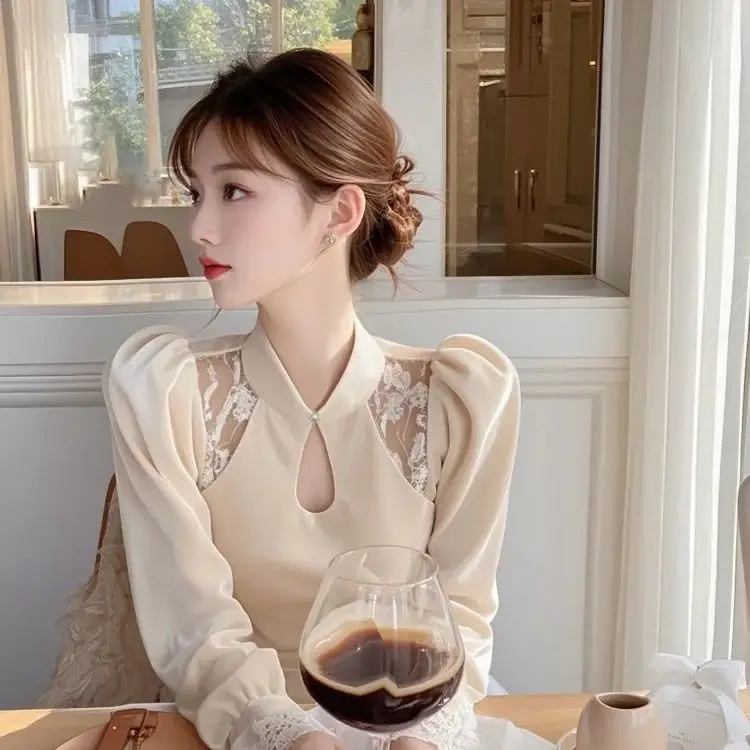 Damska bluzka z koronkowymi wstawkami, bufiastymi rękawami, beżowa, welurowa, na wiosnę i jesień 2025, koszulka, damskie bluzki i koszule na jesień TT368