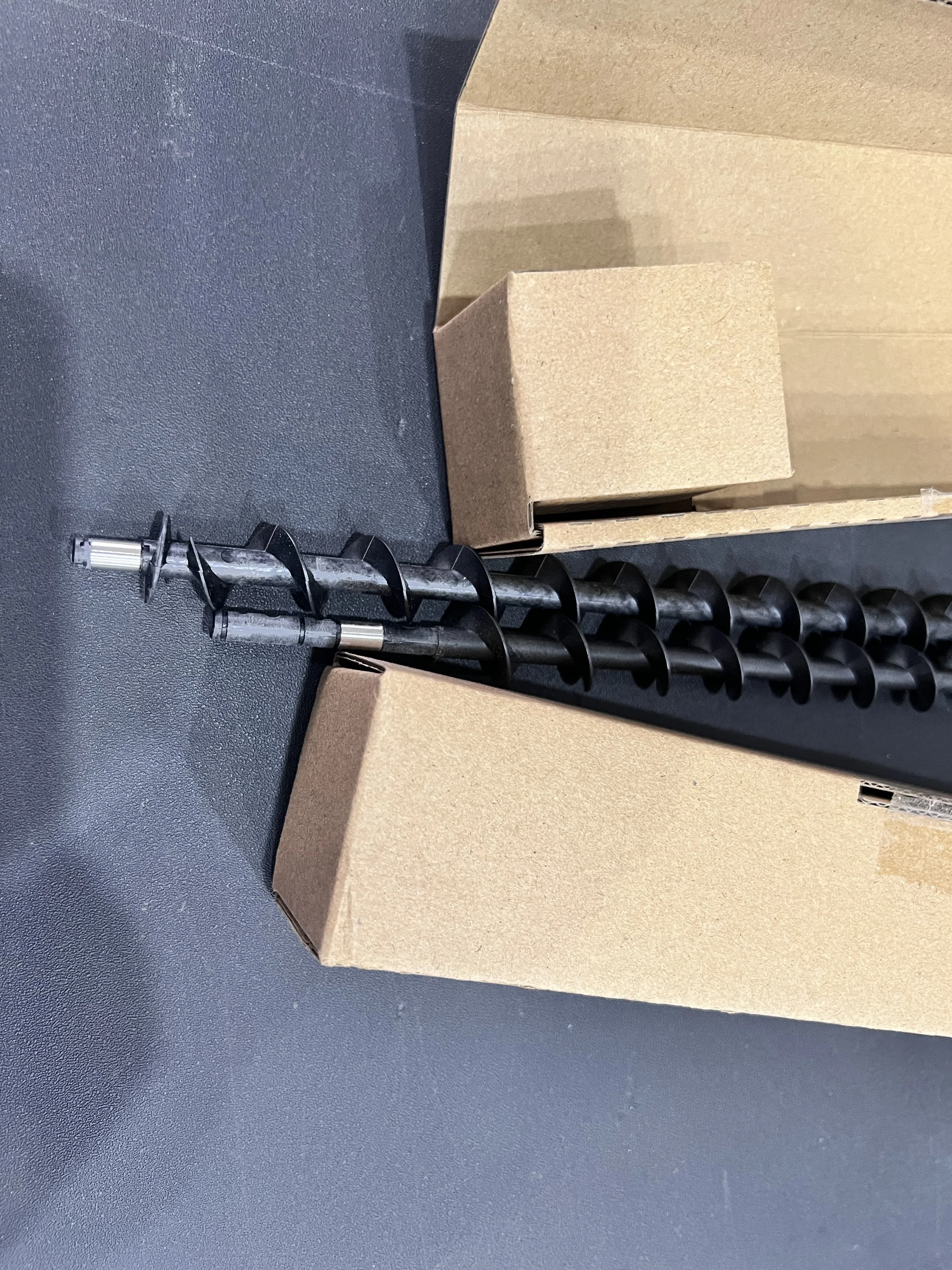 

1pcs new Feed Screw FC8-7078-000 for Canon IR 6055 6065 6075 6255 6265 6275 8105 8095 8085 8205 8285 8295 Copier Parts