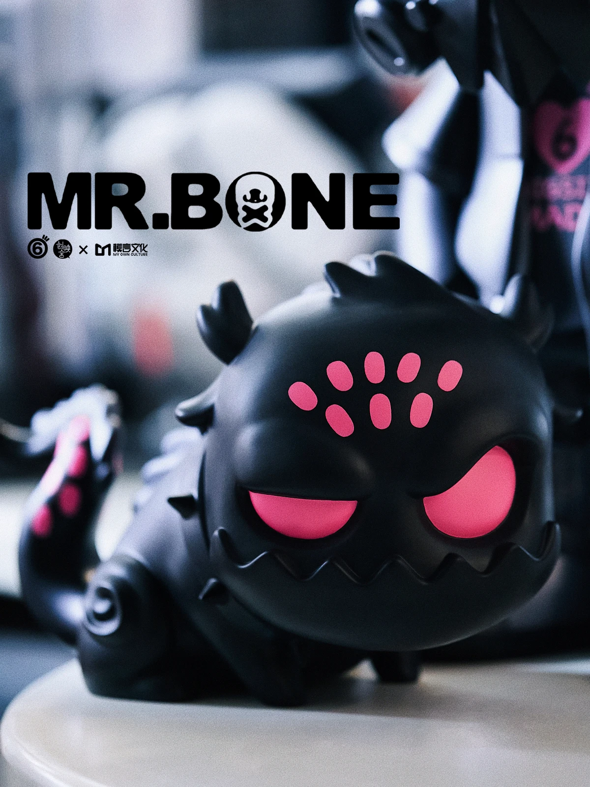 

MR.BONE-400% dirty silk dragon (black and red)