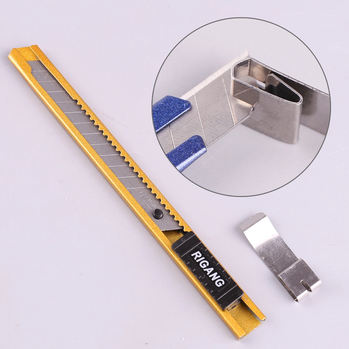 4 pezzi taglierina a scatola retrattile lama da 9 mm coltello multiuso in acciaio al carbonio design autobloccante utensili da taglio per modello di aeroplano piccolo