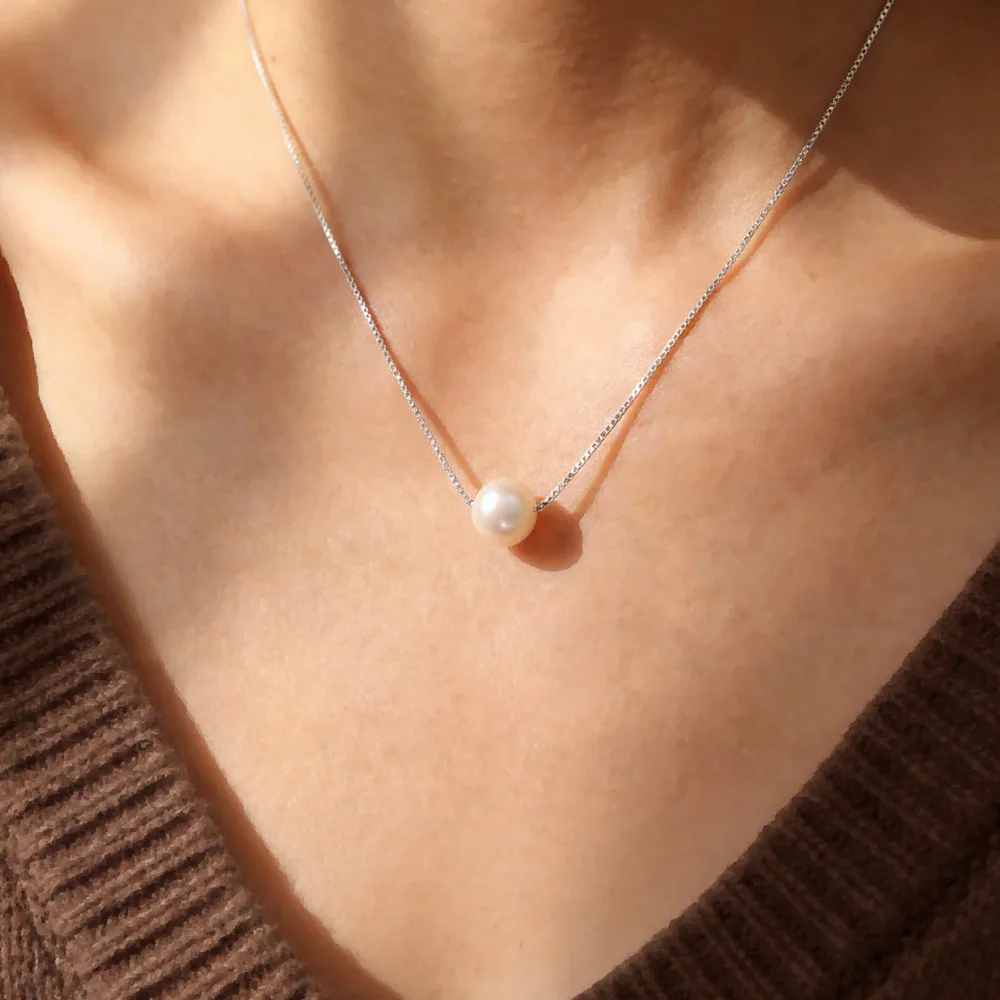

925 Sterling Silver Genuine Freshwater Pearl Necklace for Women, Shell Pearl Collarbone Chain, Simple Elegant Neck Chain