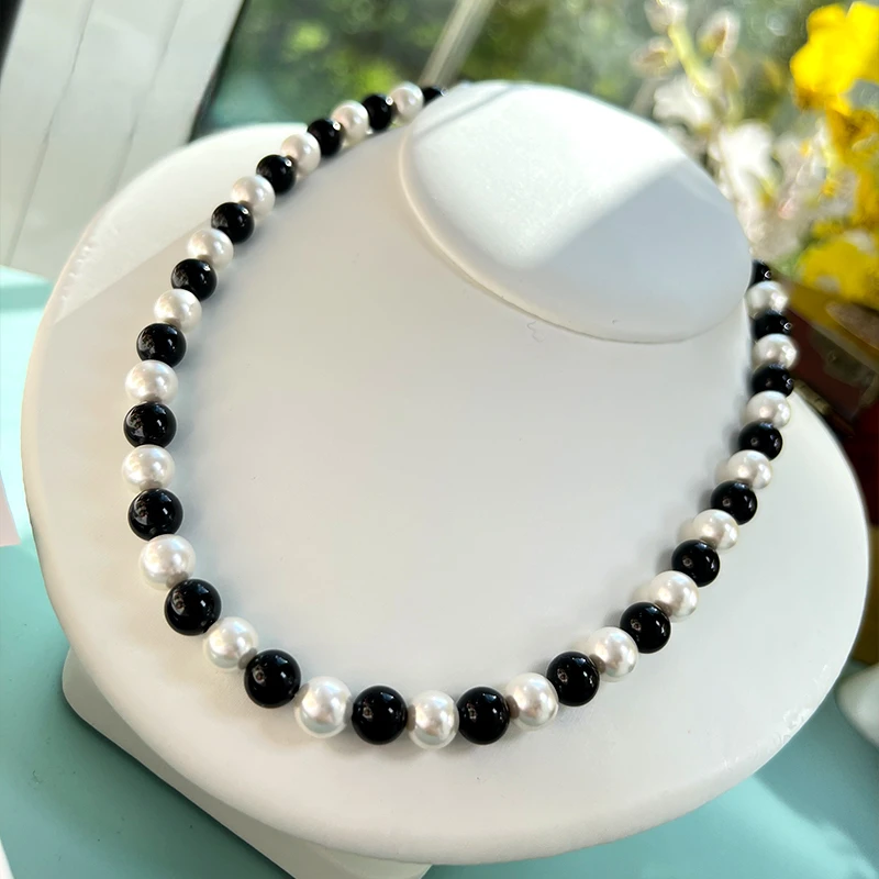 French Hepburn style black pearl 925 silver necklace with bead inlay, elegant and socialite style versatile in Europe andAmerica