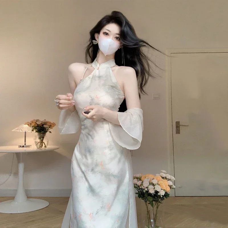 

Chinoise Robe Cheongsam современный pour femmes, Qipao, col licou, Сексуальный, Bravogante, peinture à l'encre and lavage, vêtements tradition