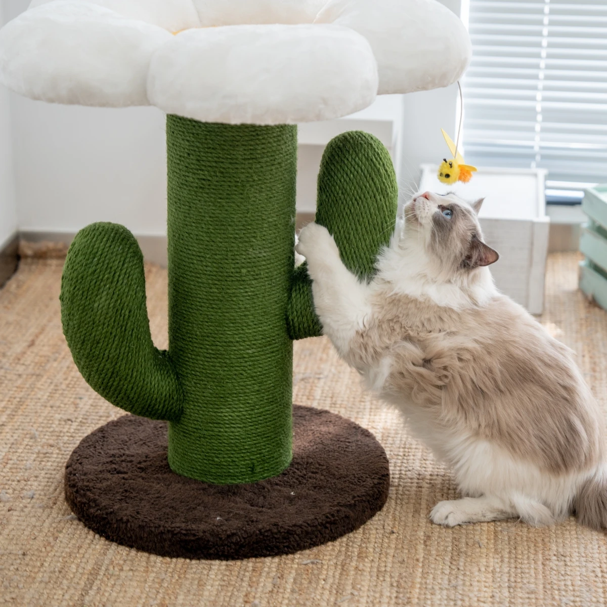 

Floral Cactus Cat Tree Integrated Scratching Post Nest for Large Cats for Ragdoll Maine Coon Breeds Durable Sisal Material