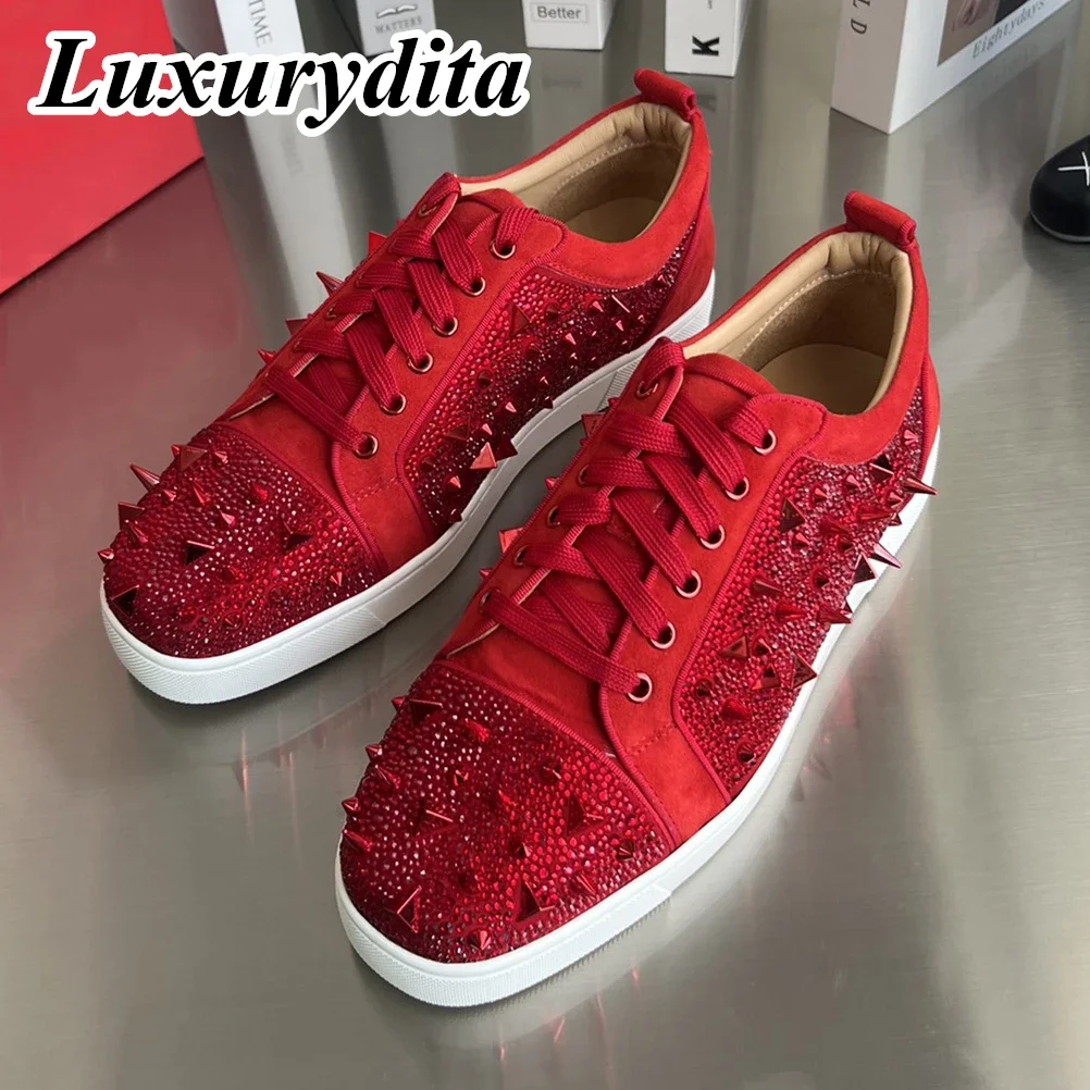 

Top Quality Womens Trendy Casual Sneakers Luxury Mens Real Leather Tennis Shoes Designr Red Soled Tide Lovers Rivet Shoes HJ1130