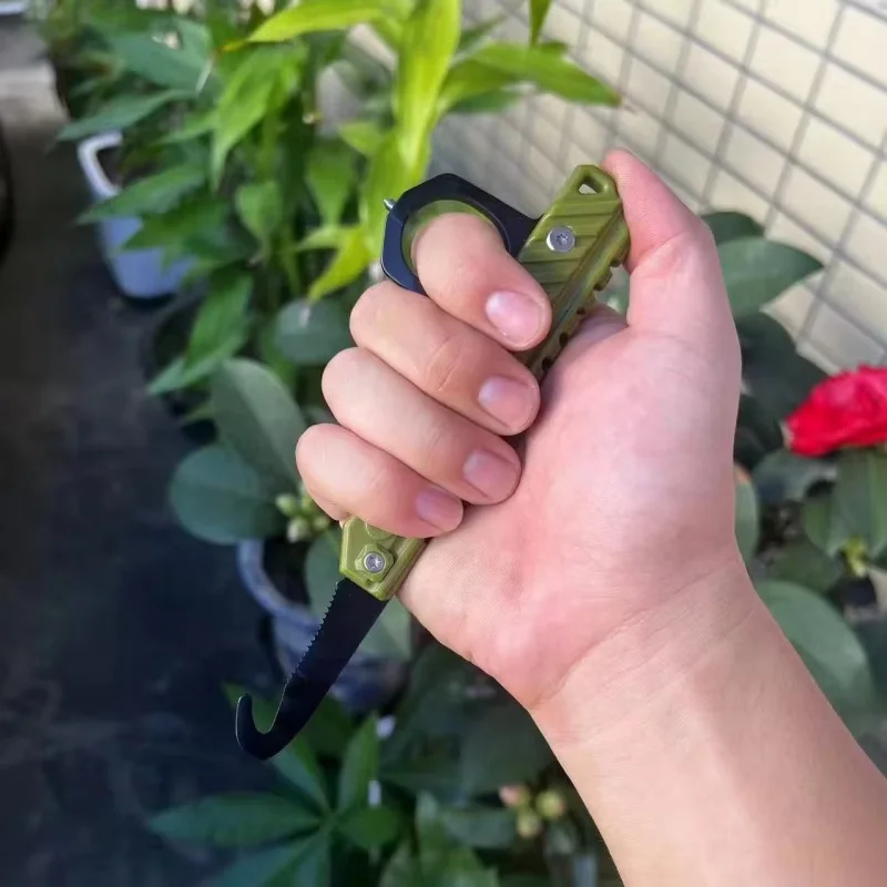 Portable Folding Outdoor Multi Tool Car Window Glass Hammer Rope Cutter EDC Pocket Tool Emergency Escape Survival Mini Keychain