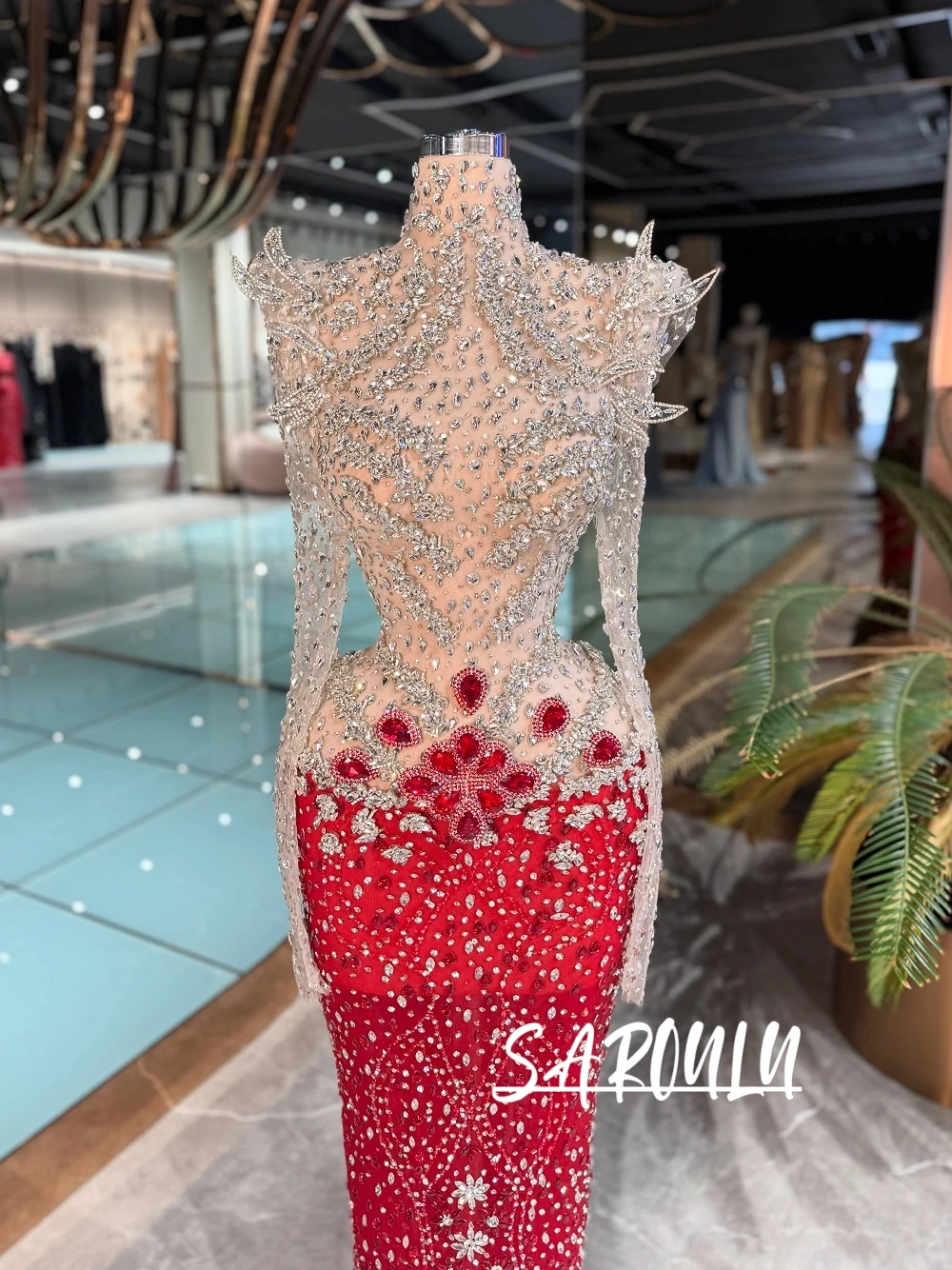 

New Glamorous Red Sliver Crystals Evening Dress Customized For Birthday Party/Gala/Photoshoot Exquisite Long Sleeved Prom Gown