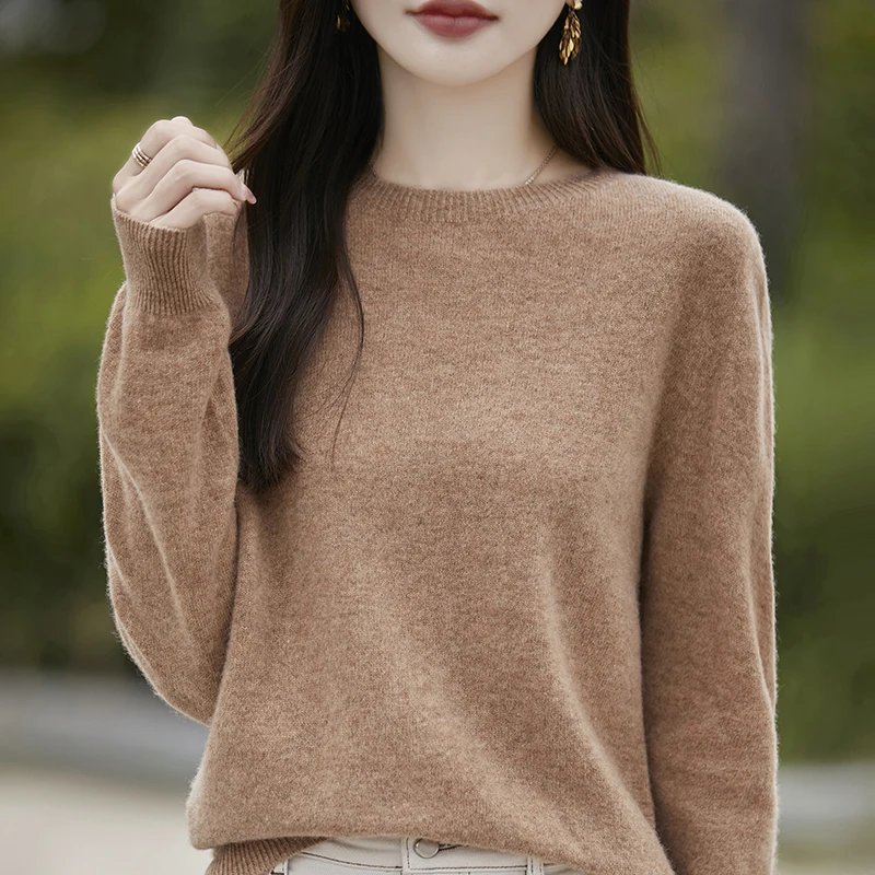 Autumn  Has launched A New Women\'s Knitted Pullover With A Round Neck Design, Solid Color, loose Fit, Creating A Fashionable