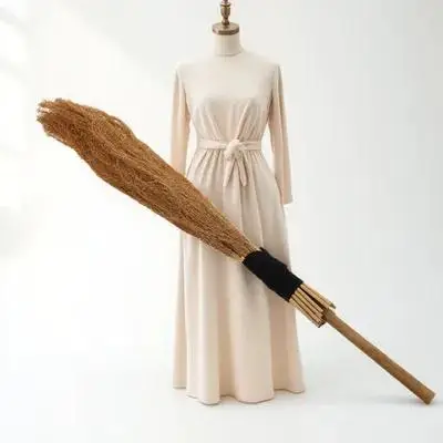 

1Pcs Halloween Witch Broom Decor Classic Wizard Broom Prop Party Supply Decorative Halloween Festival Scene Broomstick