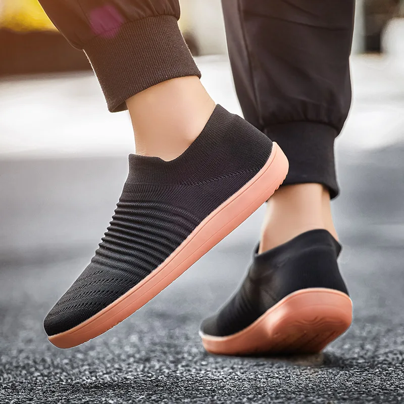 2025 Breite Barfußschuhe للجنسين Bequeme Atmungsaktive في الهواء الطلق أحذية رياضية غير رسمية الحد الأدنى Wanderschuhe الركض