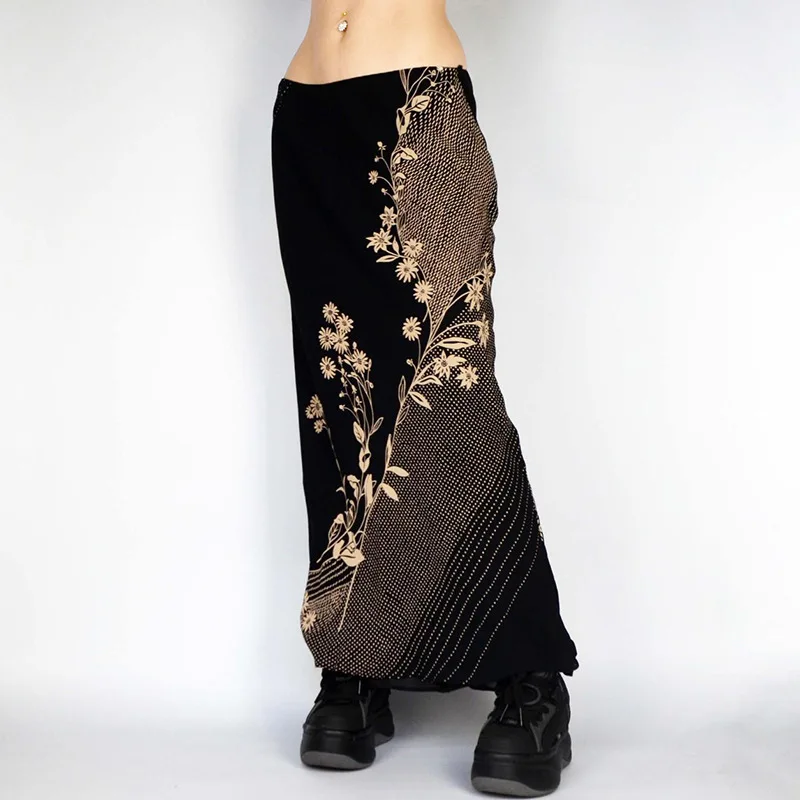 Ins Retro Style Japanese Daisy Print Low Waist, Hip Hugging Skirt with A Slimming Effect, A-Line Mid Length Skirt Black