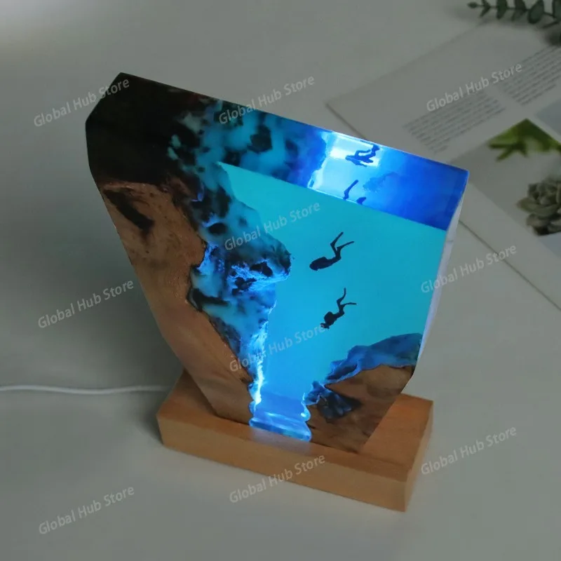 Handcrafted Creative Solid Wood Resin Ambient Light, Marine Diver Desktop Decoration, Exploration Commemorative Night Light