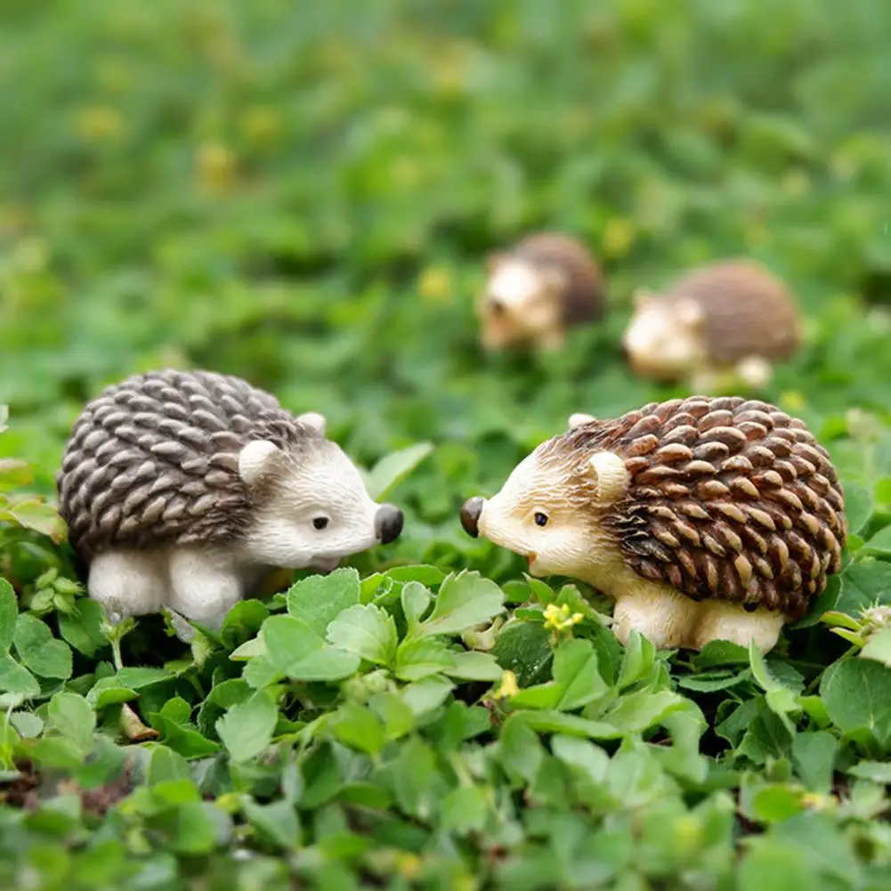 Miniature Figurine Mini Hedgehog Resin Figurine Tiny Sculpture Cake Topper Miniature Fairy Garden Decoration Moss Landscape