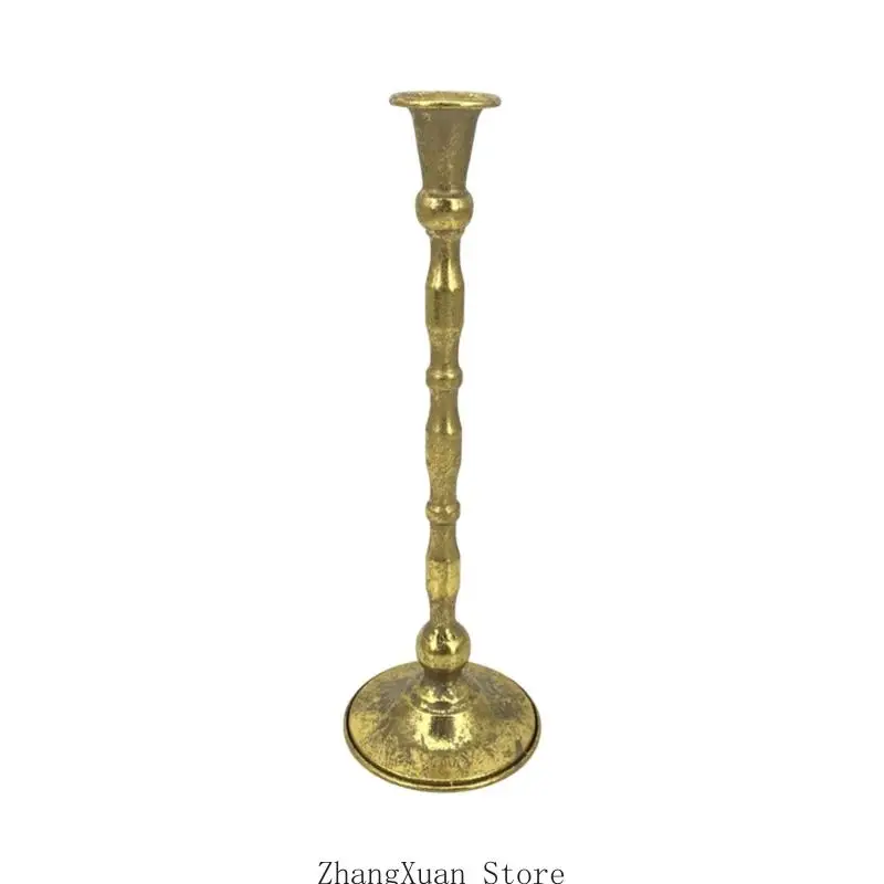 Antiker goldener Kerzenständer mit Eisenkonstruktion für Esstische, Regaldisplays und Standardöffnung von 2,1 für den – Detail 10
