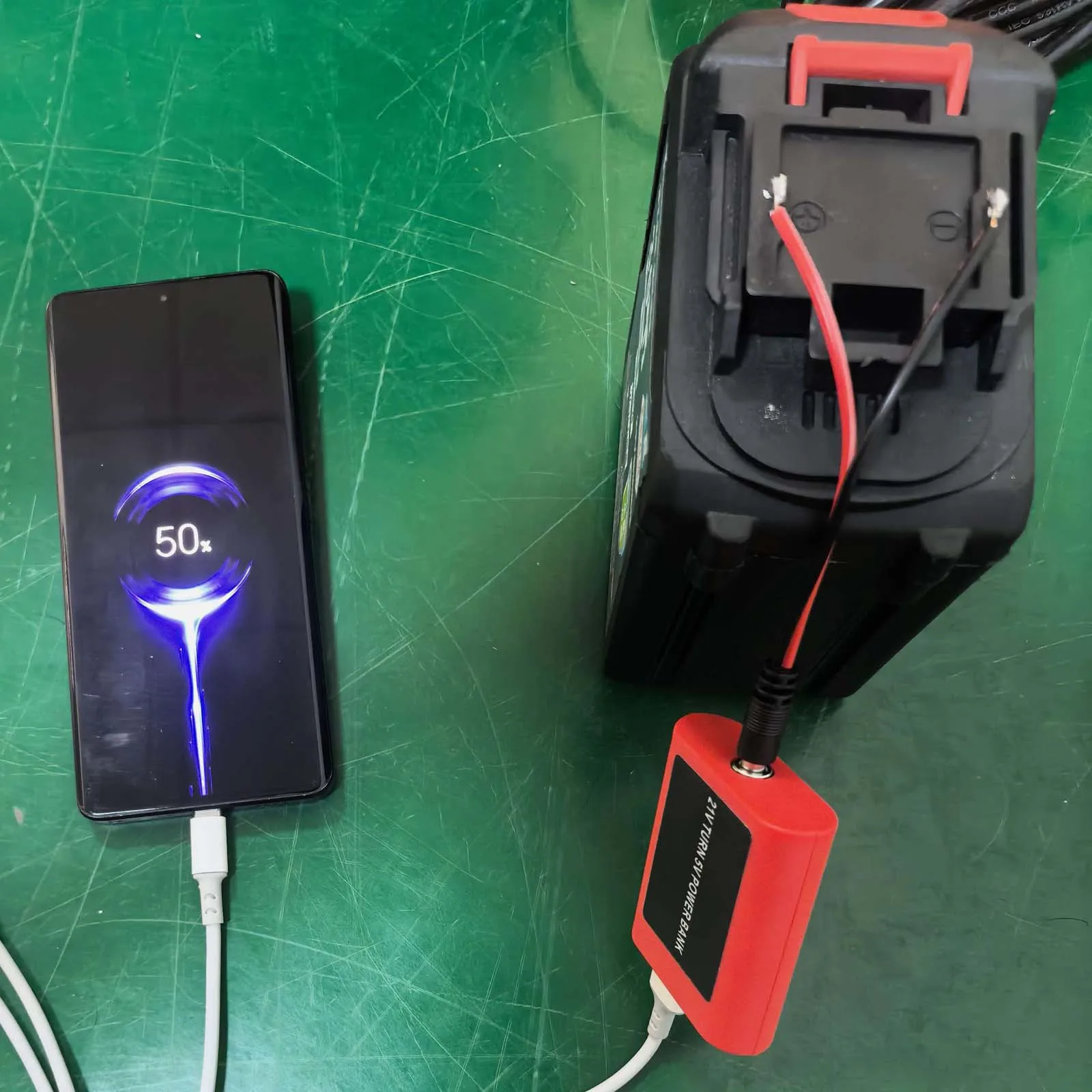 21V Input 5V Output Dual USB For battery Converter Adapter for Use with For BL1830 BL1815 18V Lithium For battery Tools