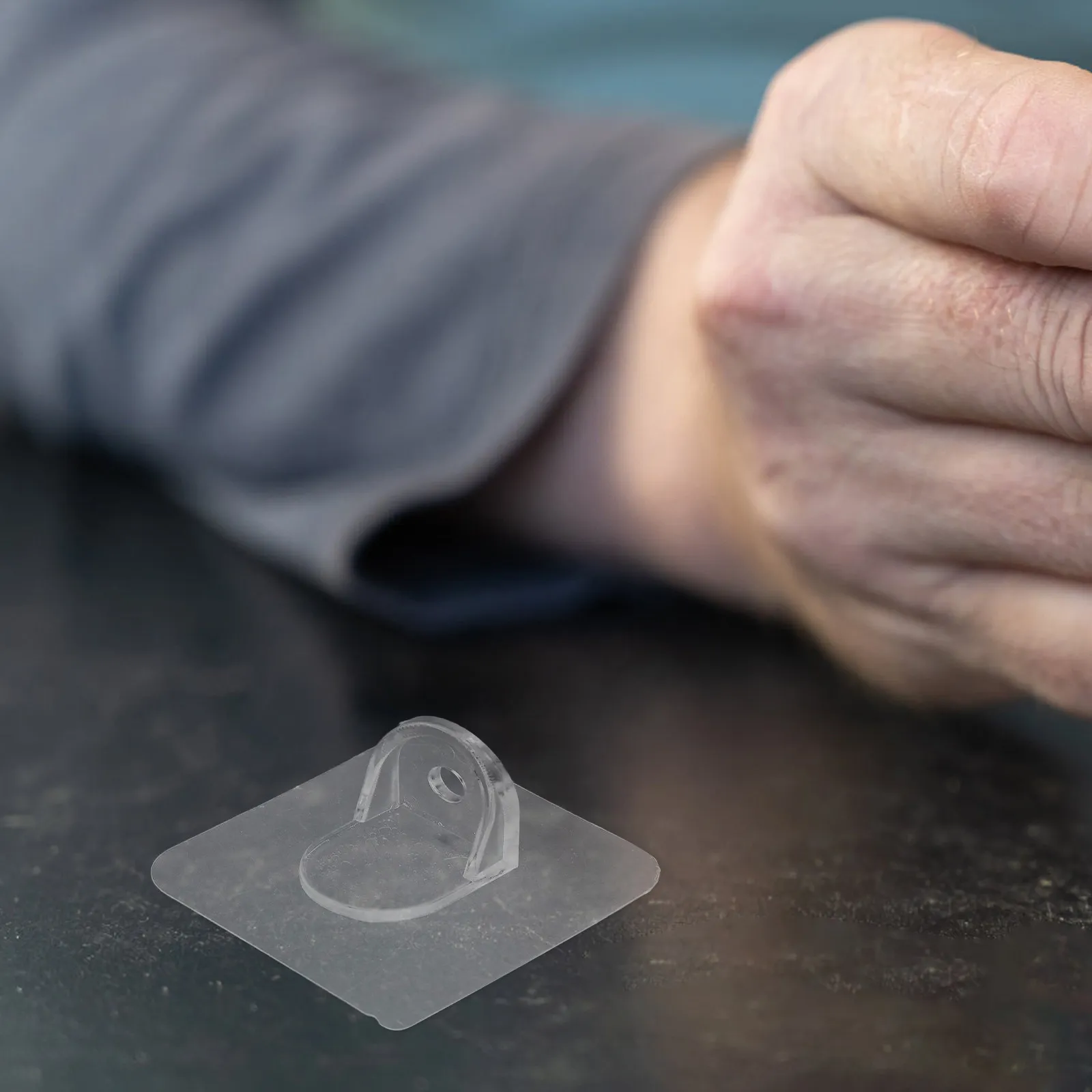 4 個の幼児用ベビーサークル固定ブラケット滑り止め粘着クリップ床吸盤幼児用フェンスベース安全安定器サポート