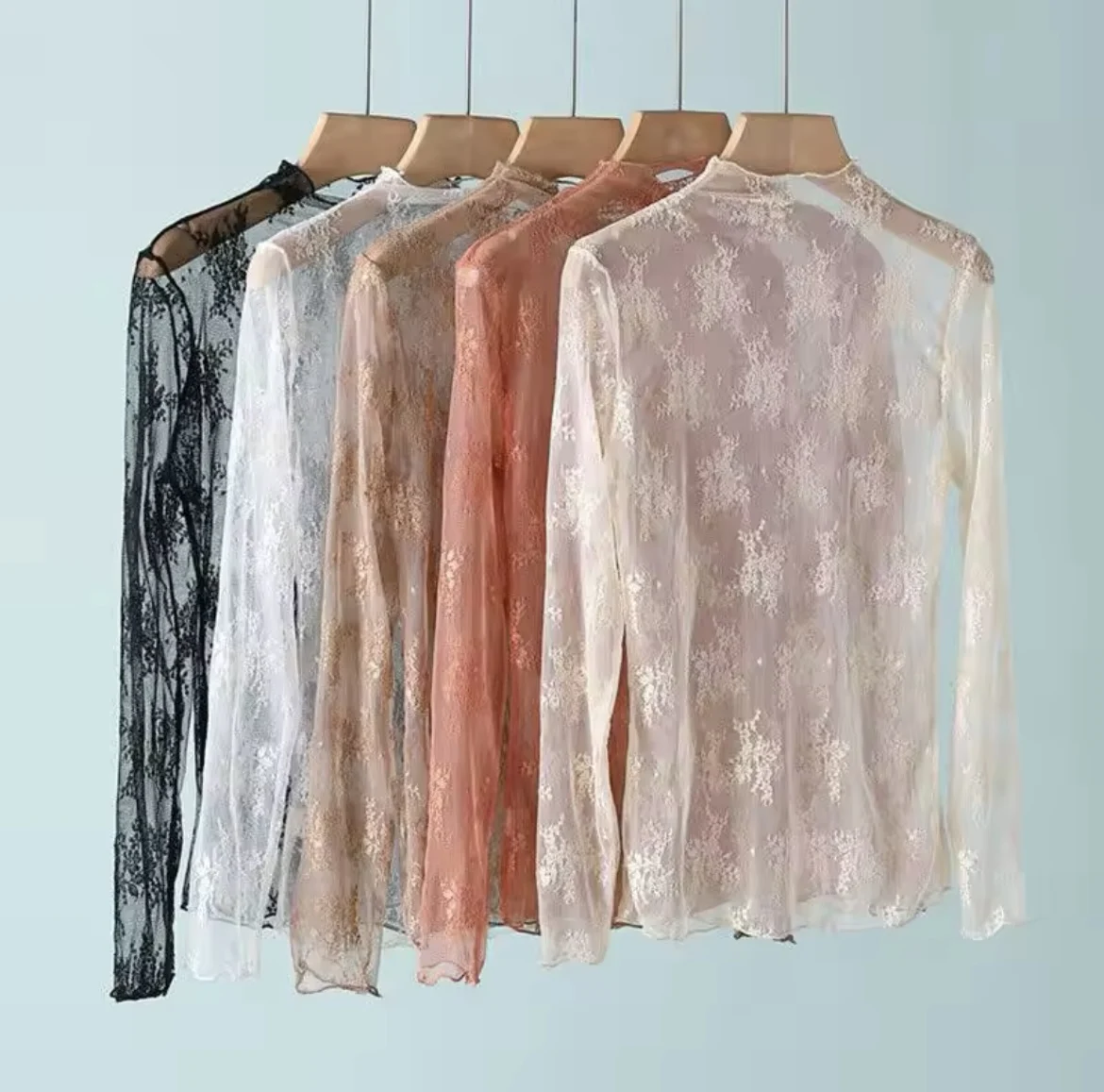 T-shirt da donna sexy in rete Camicetta di pizzo trasparente Manica lunga Vedi attraverso top per le donne O Collo T-shirt velate Top corto per il corpo