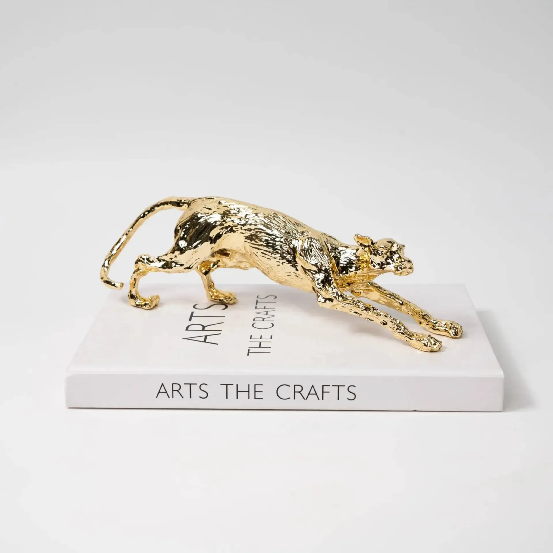 Abstract Metal Leopard Simulated Animal Ornaments Golden Leopard Cheetah Decorative Figurines Home Decoration Accessories