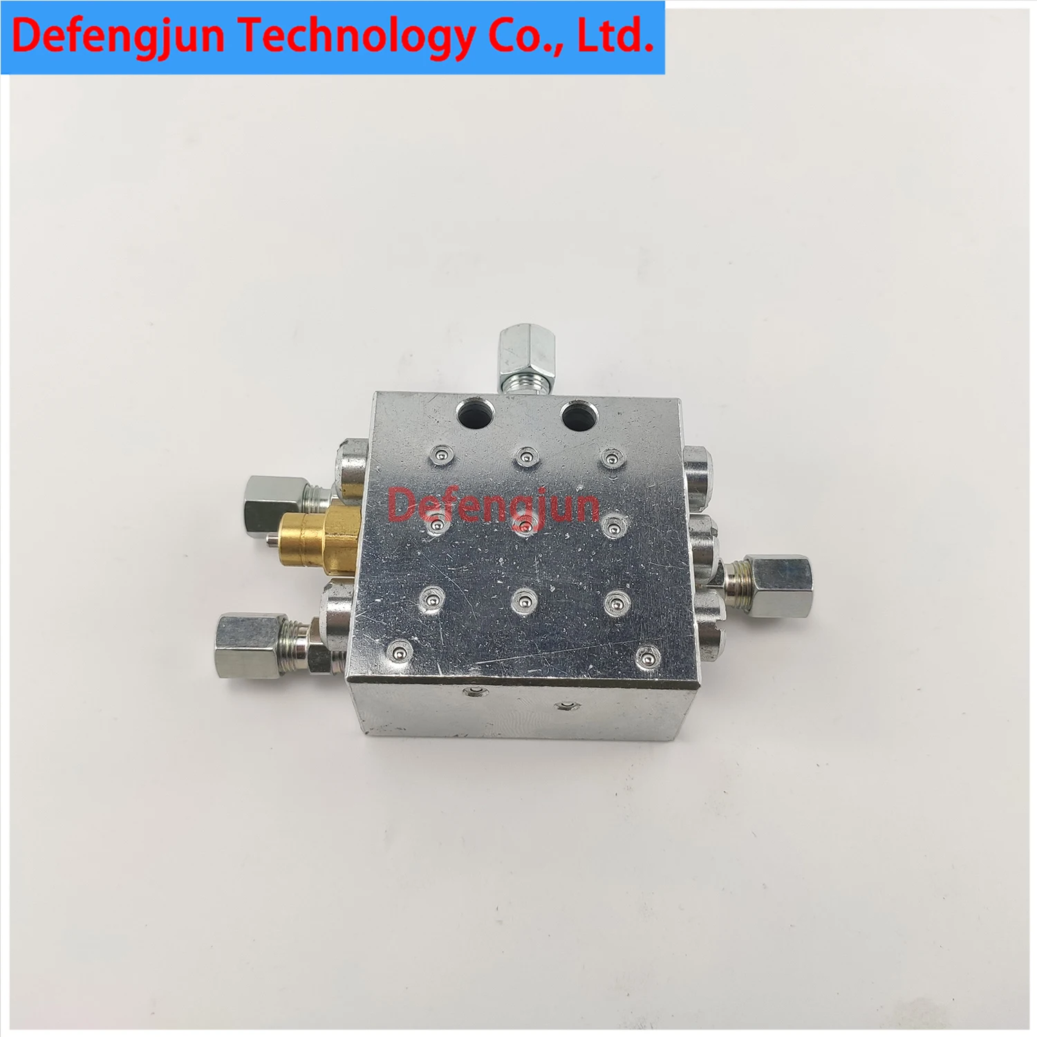 Vehicle Mounted Pump Concrete Lubrication Equipment 2-6JPQ Series Single Line Progressive Dry Oil Integral Distributor