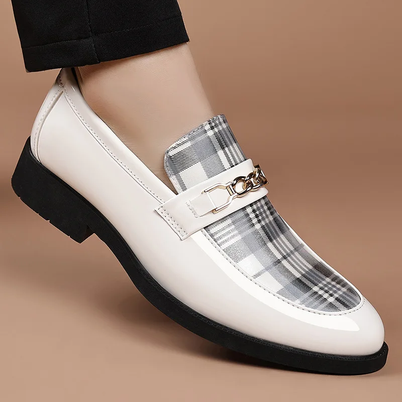 Białe męskie buty wizytowe z noskiem w szpic, oksfordki, klasyczne skórzane buty biznesowe męskie, wsuwane buty ślubne, codzienne buty, wygodne mokasyny.