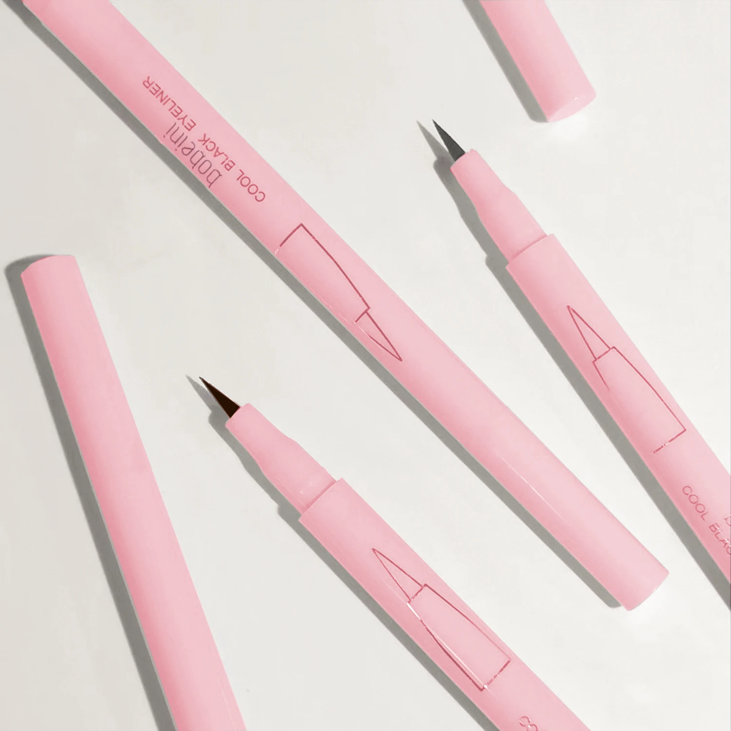 Delineador em pó tubo fresco preto delineador líquido de cabeça fina não é fácil de desbaste maquiagem e suave para iniciantes