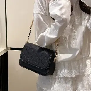 

2025 Популярная женская модная клетчатая сумка с тиснением, модная трендовая сумка, повседневная сумка через плечо, подмышки, сумка-мессенджер